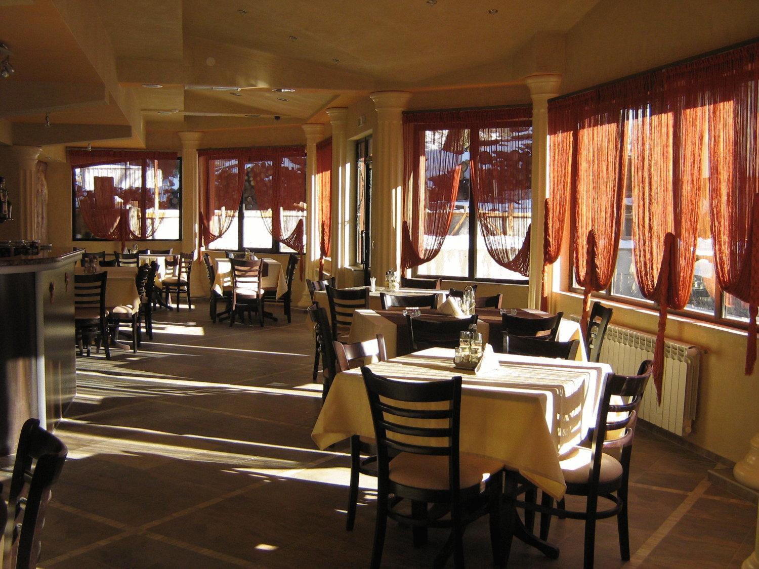 Family Hotel Yola Tsjepelare Buitenkant foto